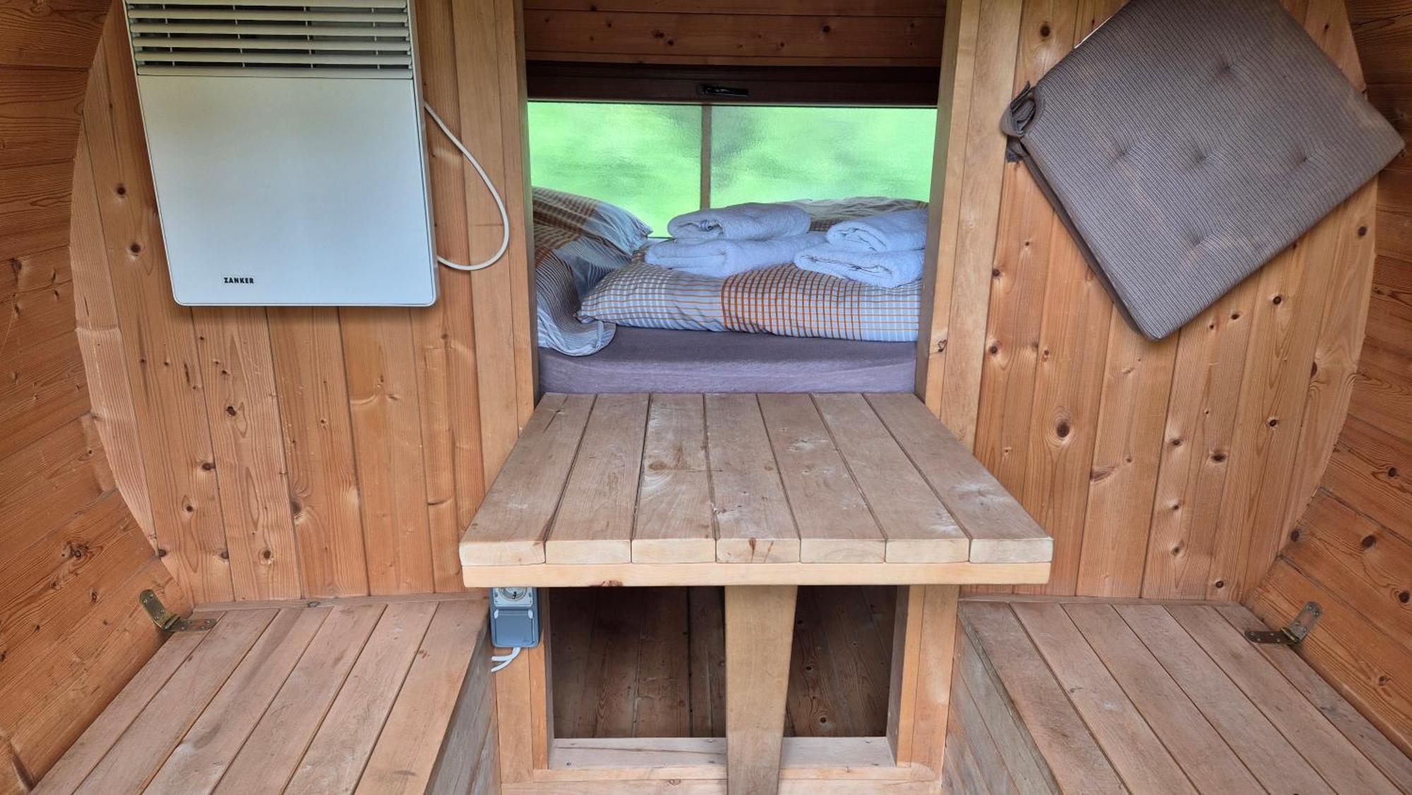 Mini Hotel Uebernachten Im Gurkenfass リュベナウ エクステリア 写真