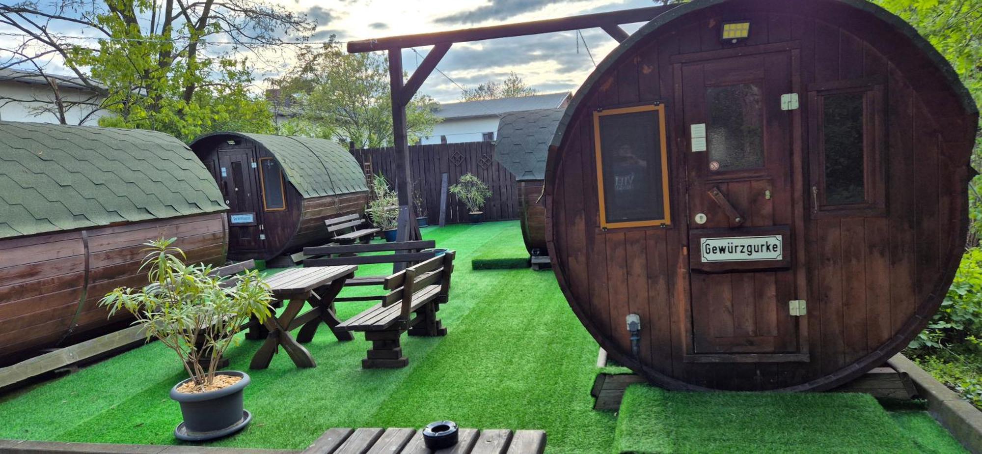 Mini Hotel Uebernachten Im Gurkenfass リュベナウ エクステリア 写真