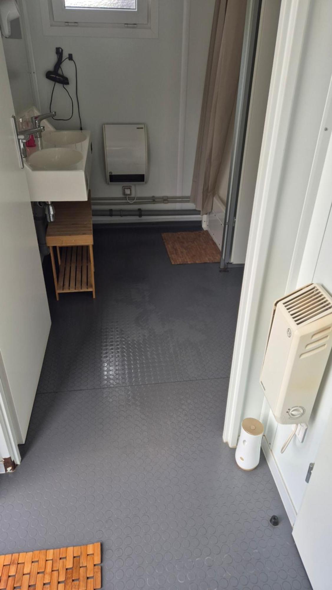 Mini Hotel Uebernachten Im Gurkenfass リュベナウ エクステリア 写真