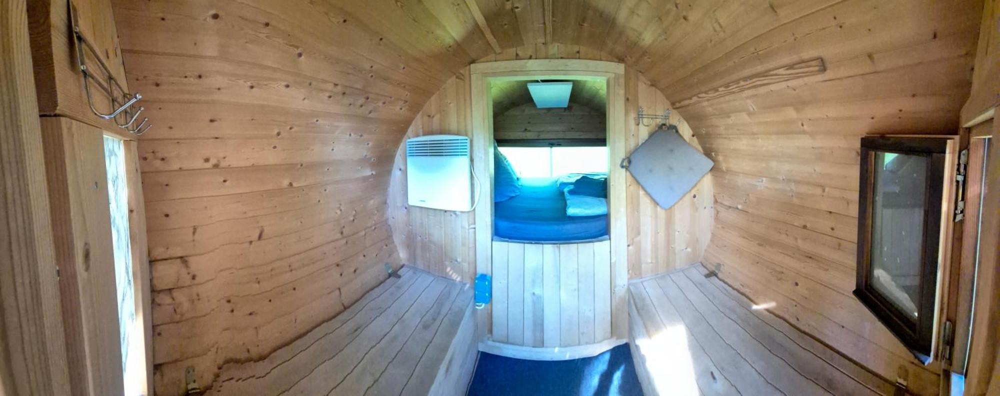 Mini Hotel Uebernachten Im Gurkenfass リュベナウ エクステリア 写真